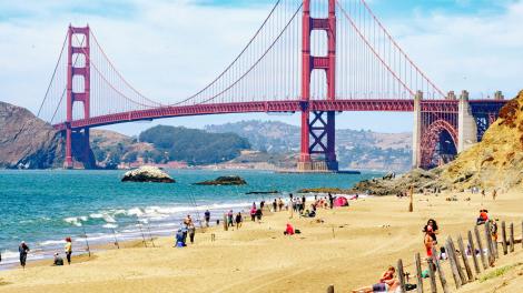 Vue sur le Golden Gate Bridge depuis Baker Beach