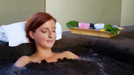 Mud bath spa treatment in Palm Springs