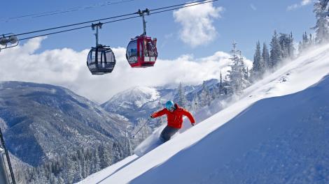 Gordon Bronson 在科罗拉多州阿斯彭之阿斯彭山滑雪