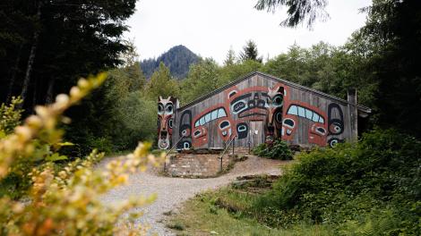 阿拉斯加州凯奇坎萨克斯曼原住民村中的海狸氏族民居