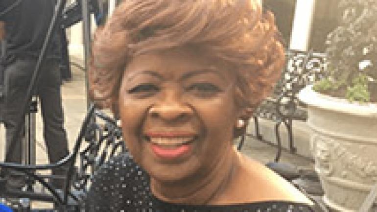 艾玛·托马斯 艾玛·托马斯