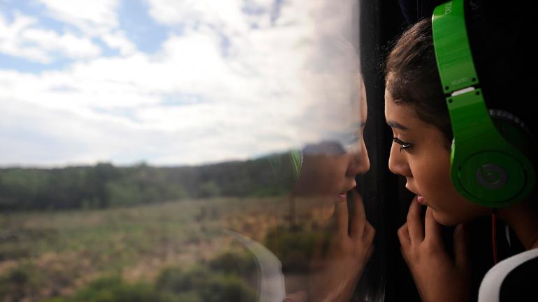 搭乘火车穿过亚利桑那州图森