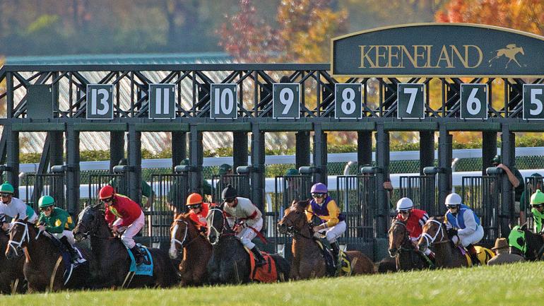 肯塔基州列克星敦基恩兰德赛马场起跑门前的行动