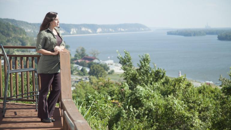 Scenic overlook of the mighty Mississippi River