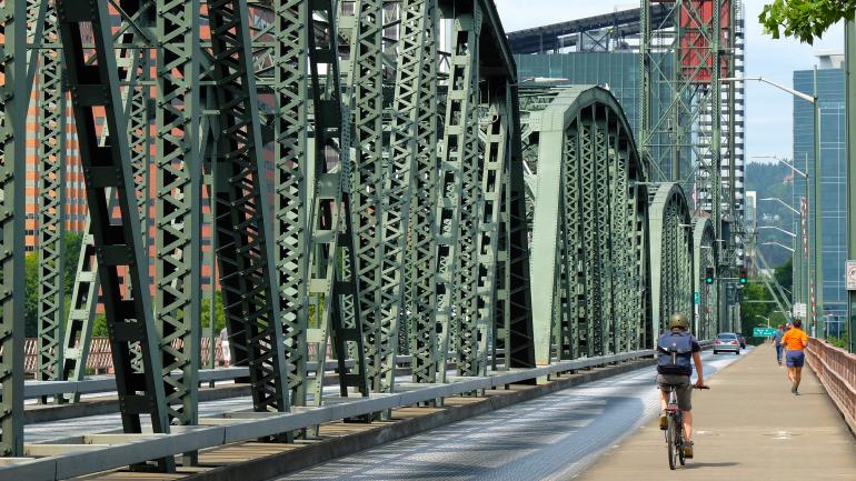 Hawthorne Bridge, spanning the Willamette River