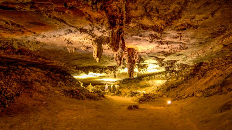 猛犸洞穴国家公园迷人的洞穴