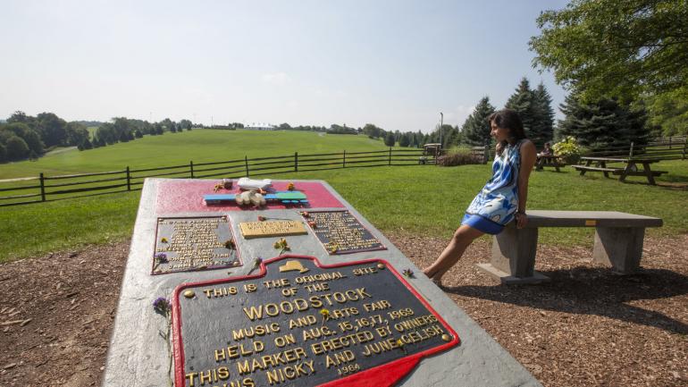 在纽约州俯瞰伍德斯托克音乐节的原始举办地点