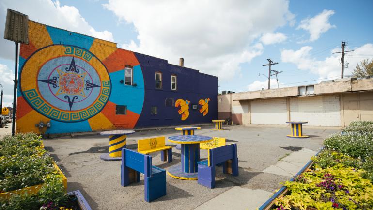 在底特律参加社交活动和欣赏众多壁画作品的怡人去处