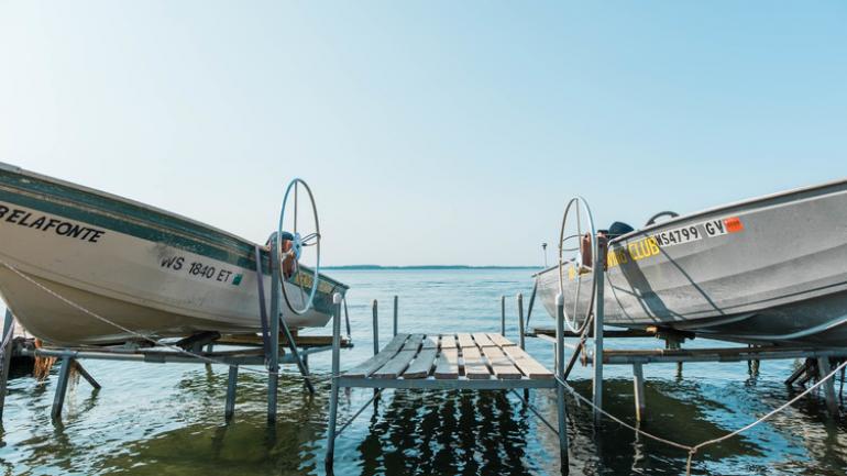 Ore-be-Gone 湖上的船只