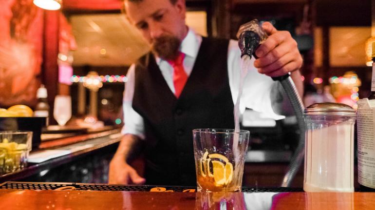 Sobelmans 酒吧的调酒师