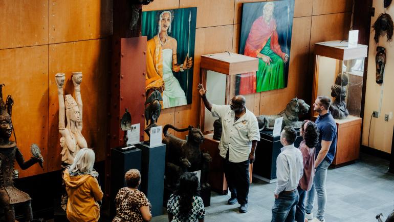 参观 Roots 101 非裔美国人博物馆