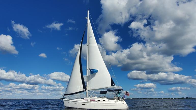 Sailing on the beautiful blue waters of Charlotte Harbor