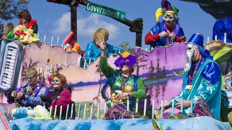 阿拉巴马州莫比尔新奥尔良狂欢节的参与者