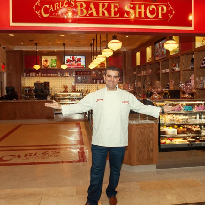 泽西市 Carlo’s Bakery 面包店前的《Cake Boss》美食真人秀兄弟