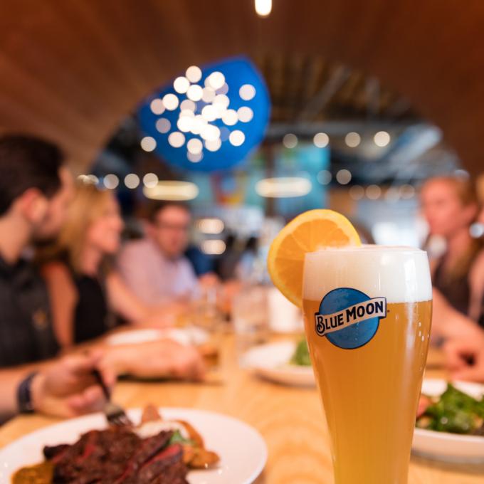 丹佛的手工精酿啤酒和 Blue Moon 啤酒厂