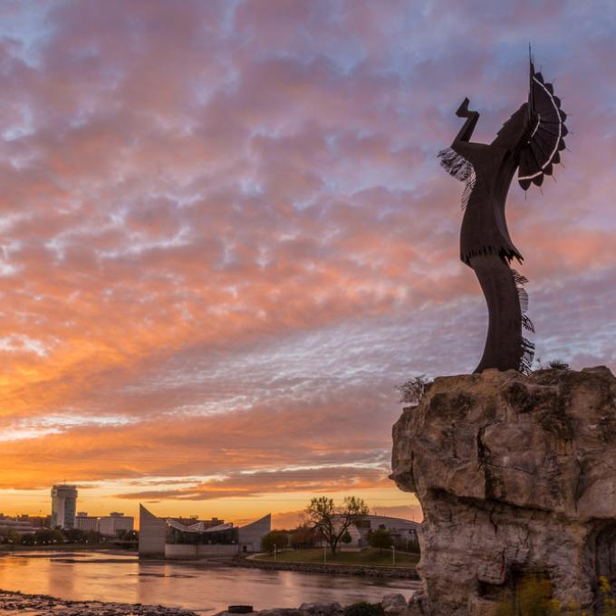 威奇托的平原守護者雕像