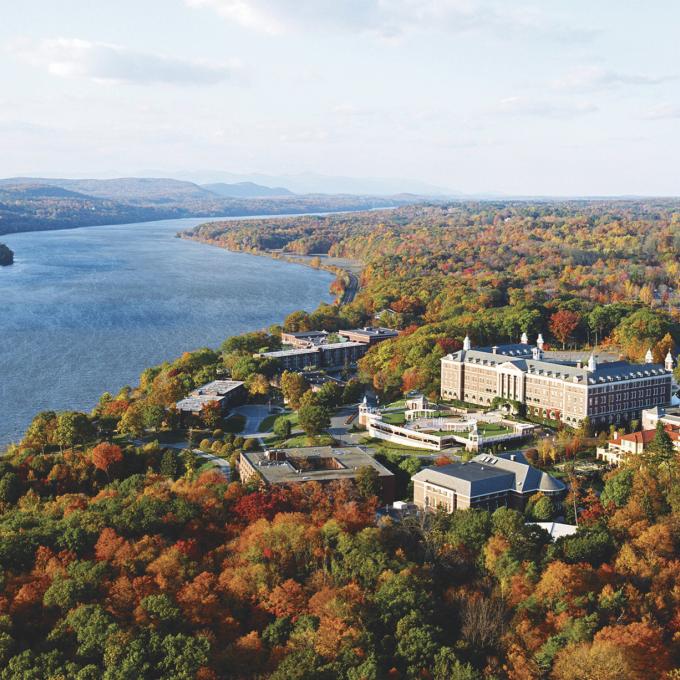 美国烹饪学院的秋景