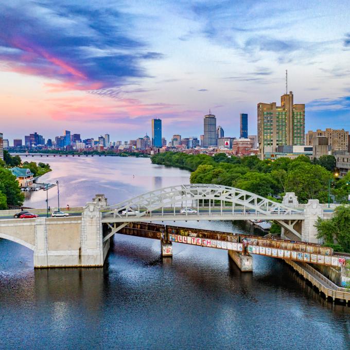 马萨诸塞州波士顿的波士顿大学桥