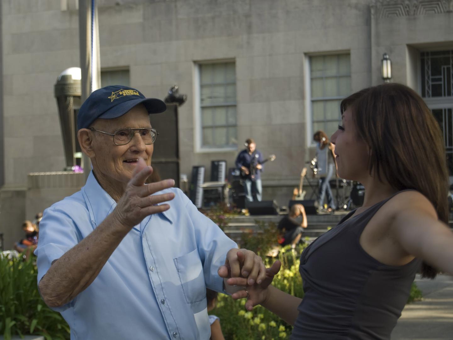 在霍马圣诞节欢聚一堂