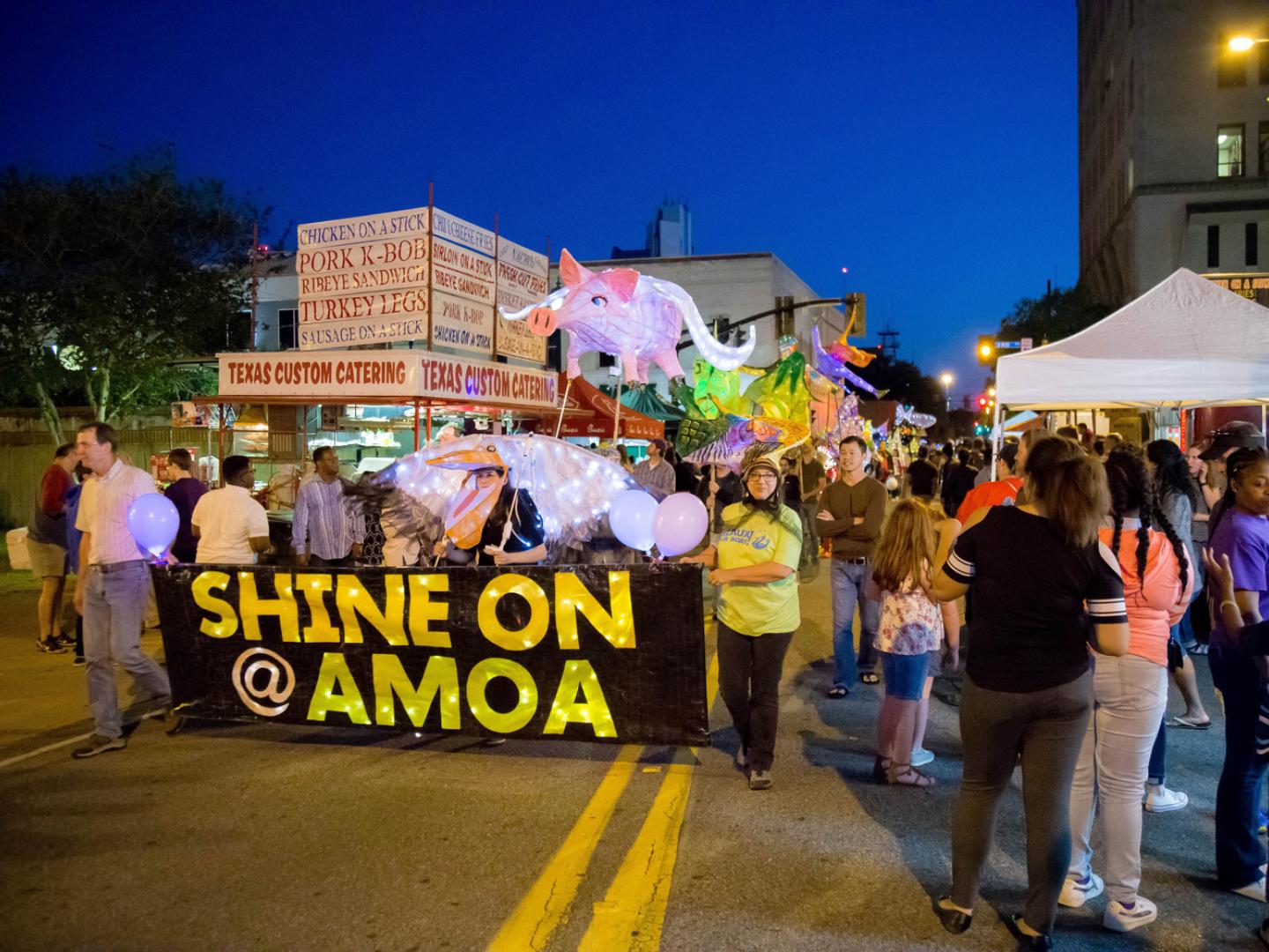 亚历山德里亚河流庆典上的游行