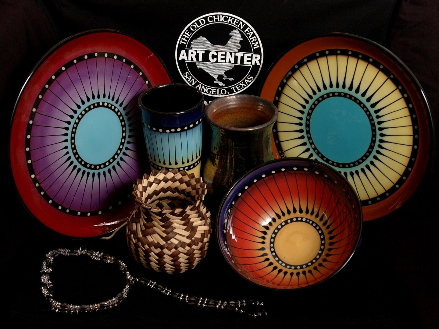 德克萨斯州圣安吉洛养鸡场艺术中心展出的陶瓷制品