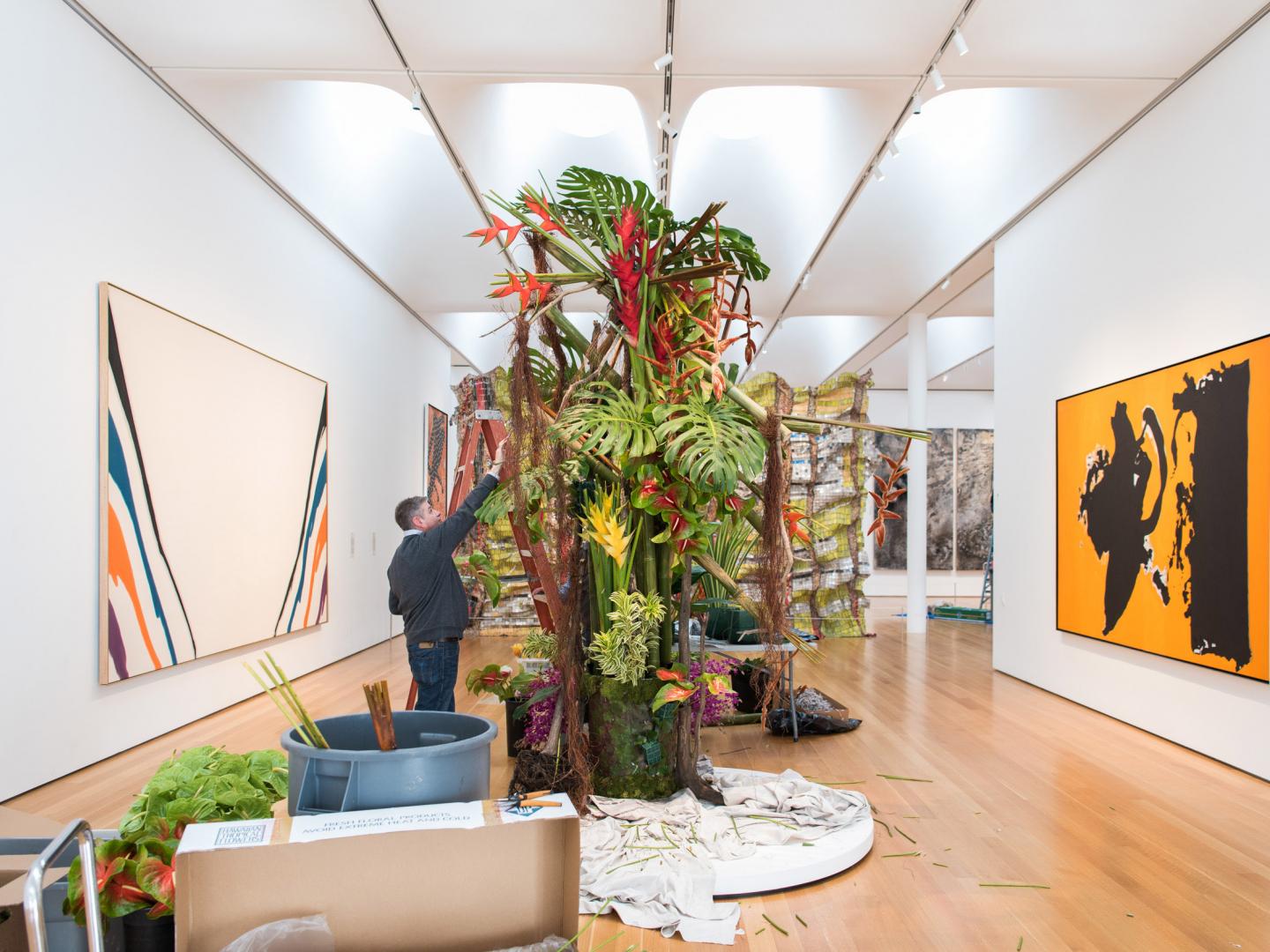 노스캐롤라이나주 롤리의 아트인블룸 전시 개최