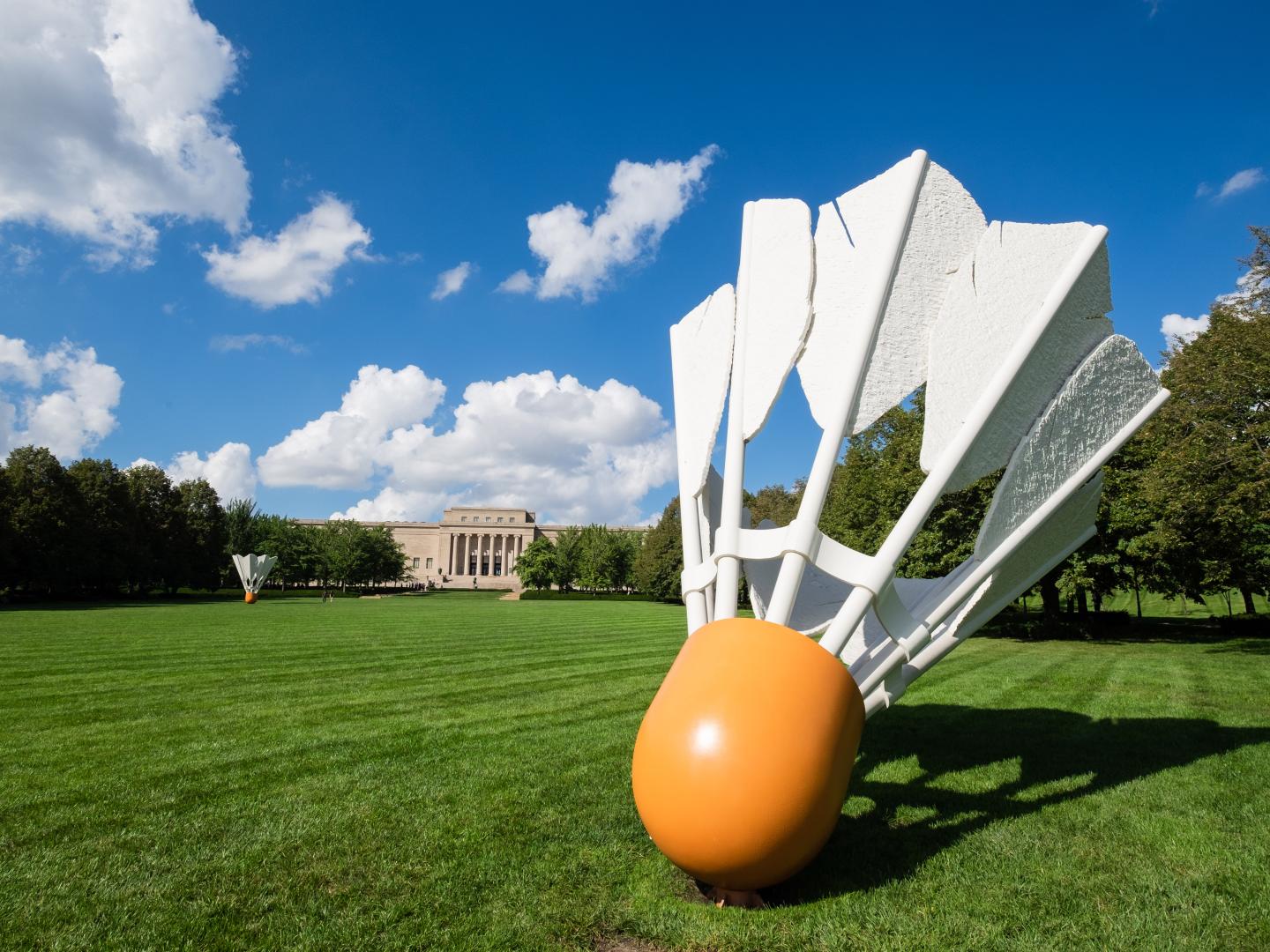 Shuttlecock sculpture at The Nelson-Atkins Museum of Art