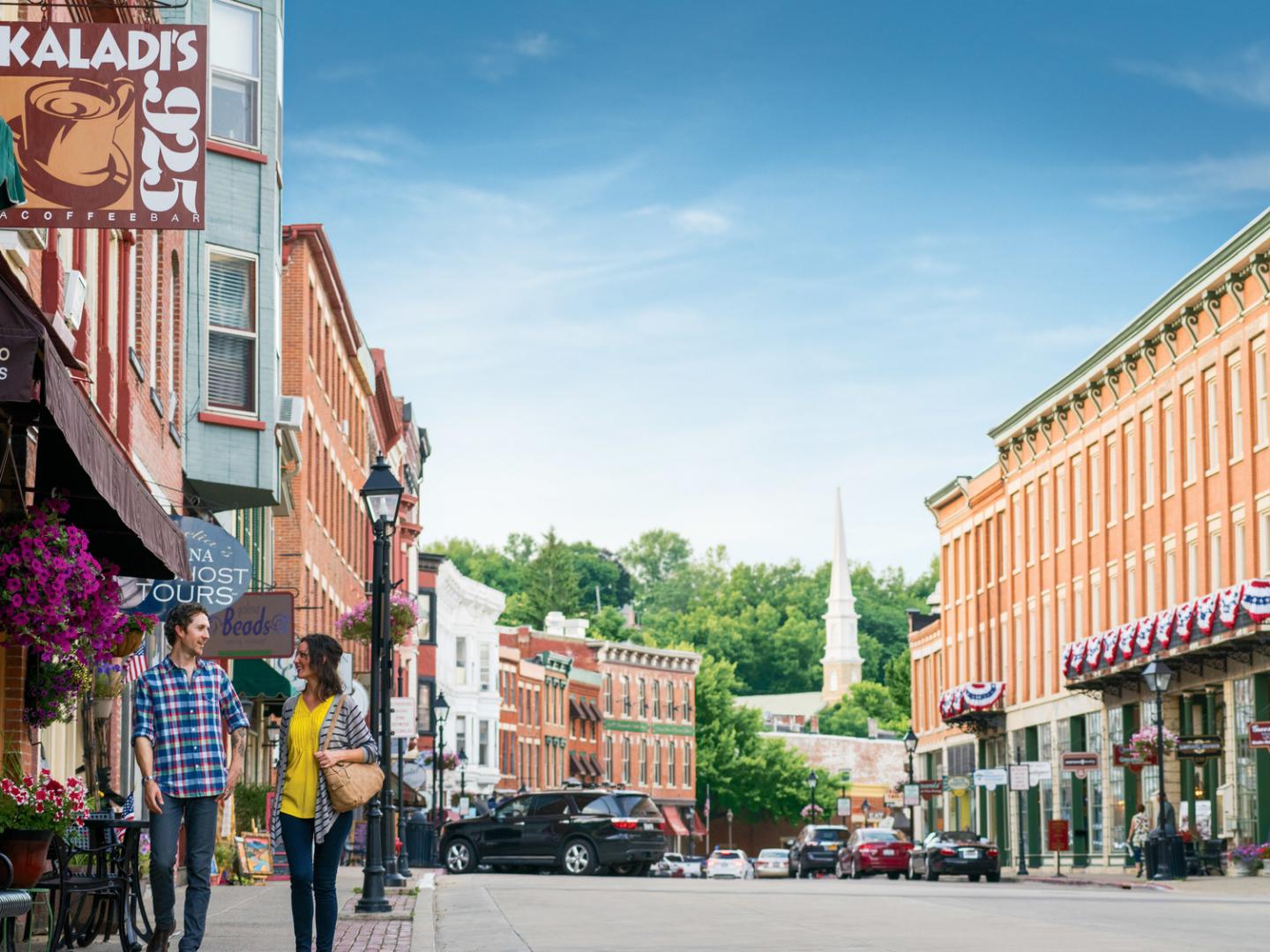 加利纳主街风景如画