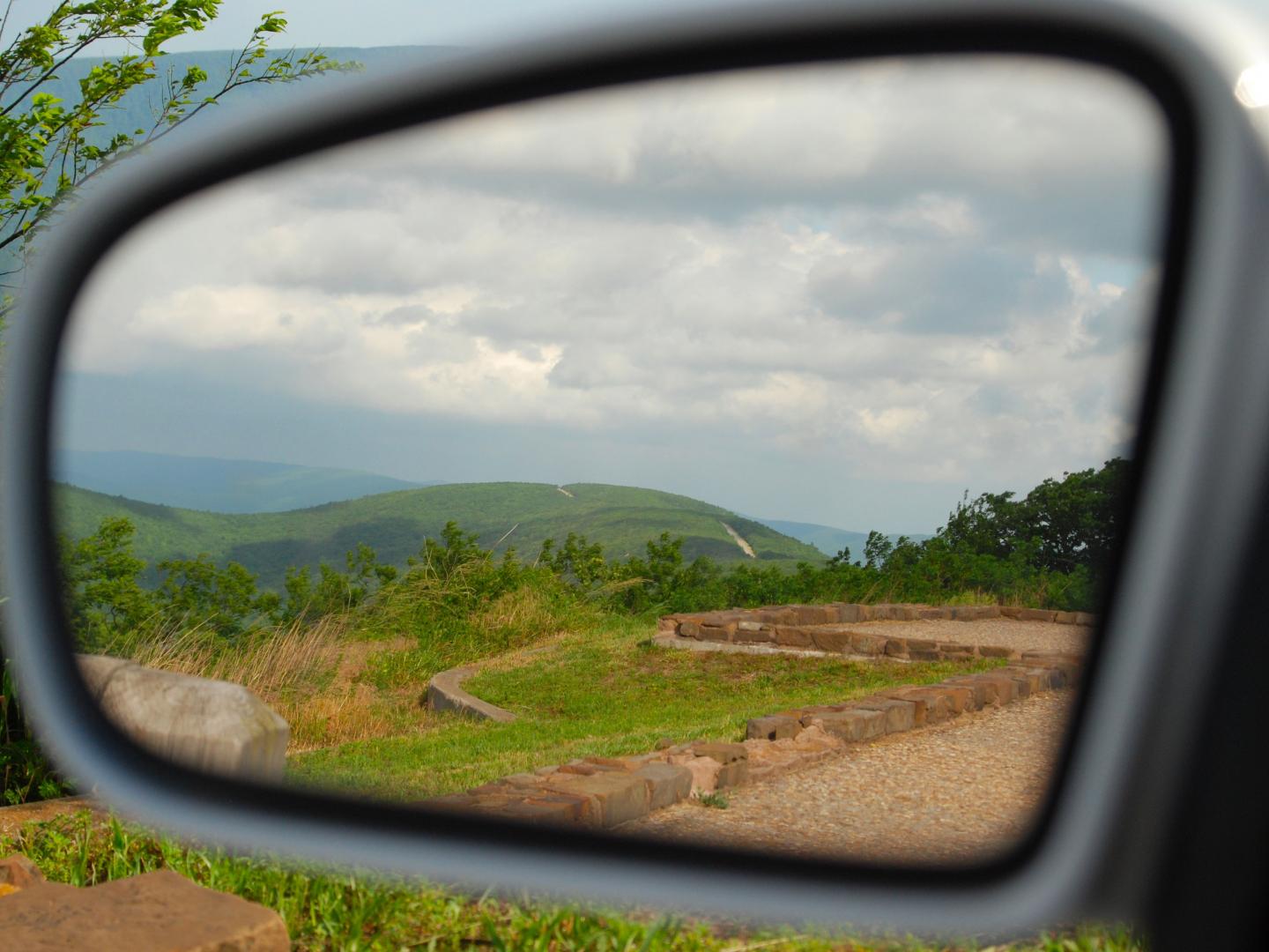 俄克拉荷马州东部塔里曼纳国家风景道路沿途的壮美风景