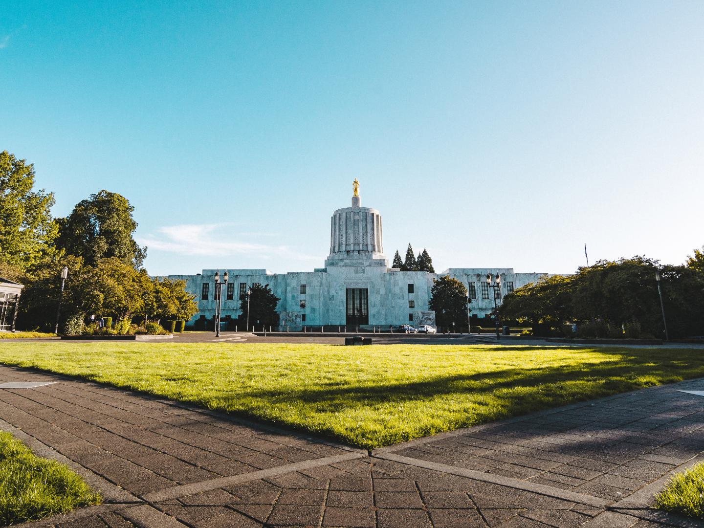 A beautiful day at the Oregon State Capitol in Salem, Oregon 