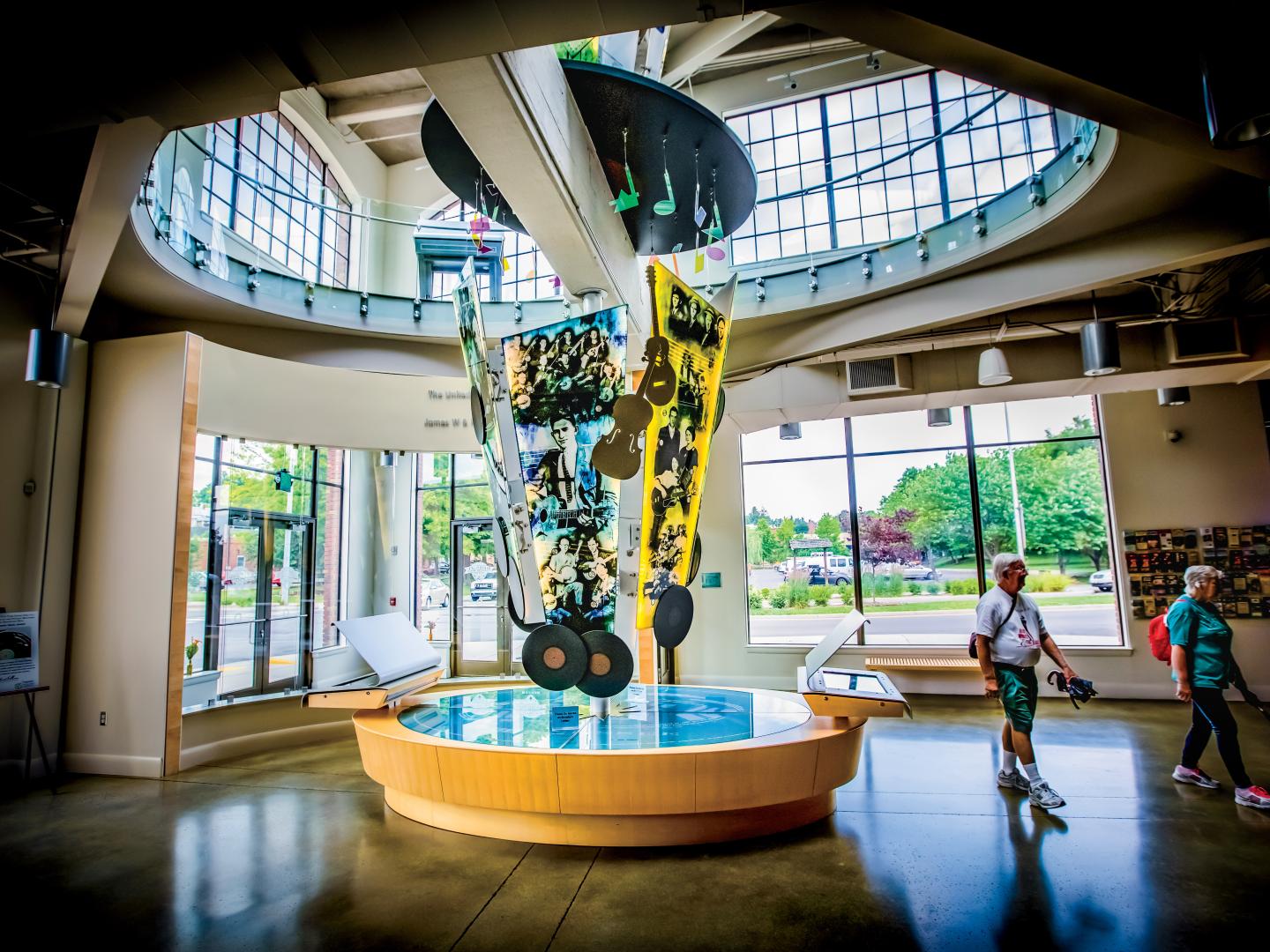 田纳西州布里斯托尔乡村音乐诞生地博物馆的丰富展览