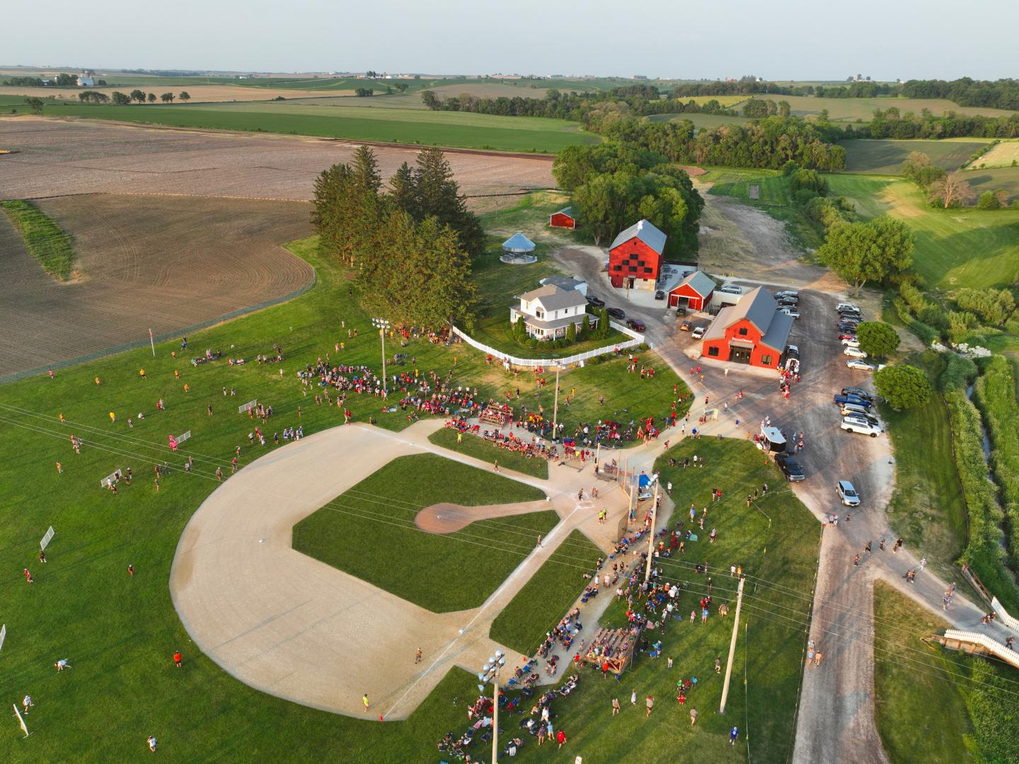 爱荷华州戴尔斯维尔的《梦幻之地》取景地的鸟瞰图