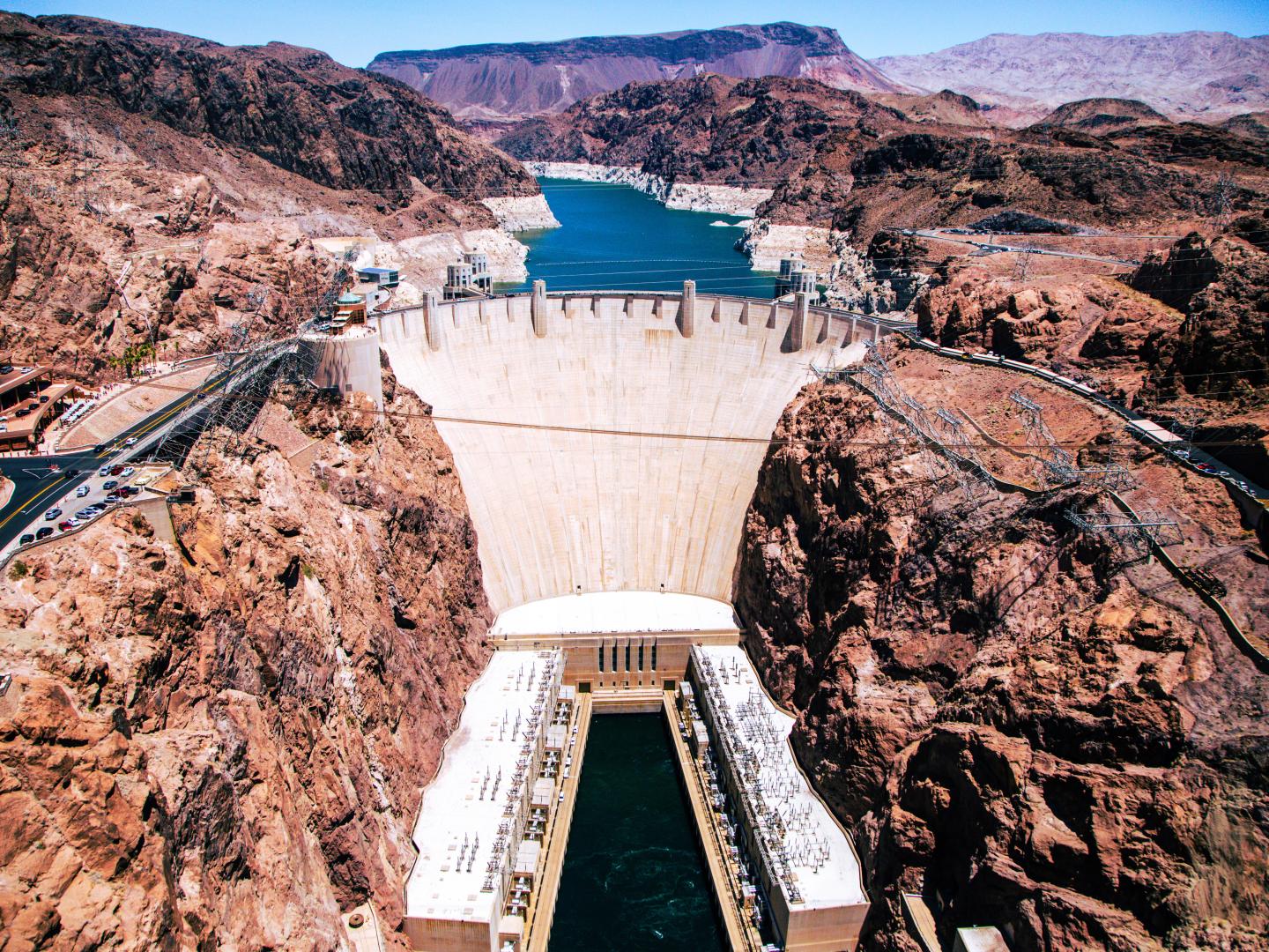 内华达州博尔德城附近的胡佛水坝鸟瞰图