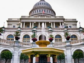 美国国会大厦正面特写