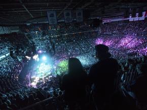 新泽西州纽瓦克保德信中心精彩绝伦的现场娱乐表演