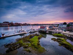 皮斯卡塔夸河上的码头夕景 皮斯卡塔夸河上的码头夕景