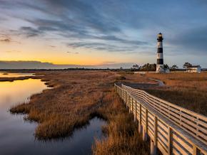 哈特拉斯角国家海岸上的博迪岛灯塔 哈特拉斯角国家海岸上的博迪岛灯塔