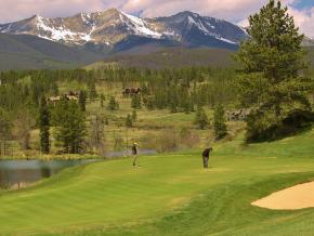 Le golf de la ville, conçu par Jack Nicklaus, au cœur de la chaîne de montagnes de Tenmile Range Le golf de la ville, conçu par Jack Nicklaus, au cœur de la chaîne de montagnes de Tenmile Range