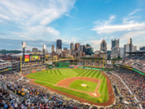 PNC 公园俯视图,这里是职业棒球联盟匹兹堡海盗队的主场 PNC 公园俯视图,这里是职业棒球联盟匹兹堡海盗队的主场