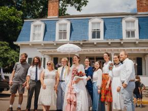 在历史悠久的 Charles Hertich 医生故居庆祝一年一度的法国传统文化节 在历史悠久的 Charles Hertich 医生故居庆祝一年一度的法国传统文化节