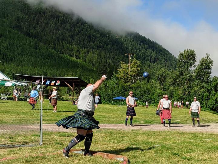 蒙大拿州利比市库特奈高地集会上的比赛