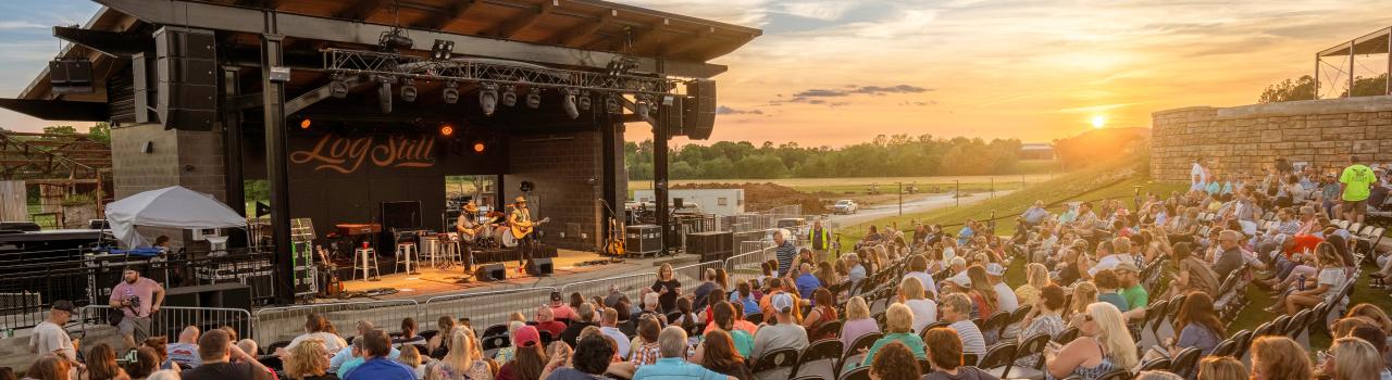 肯塔基州纽黑文 The Amp at Dant Crossing 剧场的现场娱乐表演