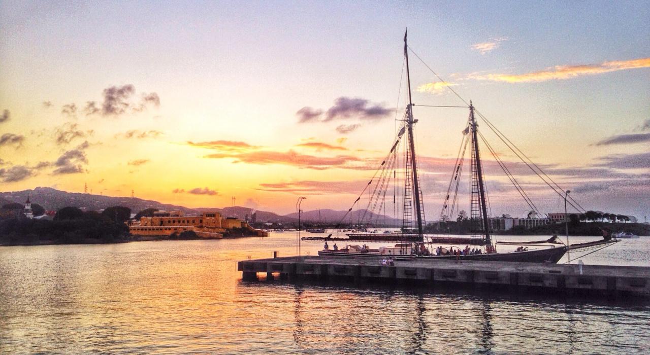 圣克罗伊岛上方的日落美景