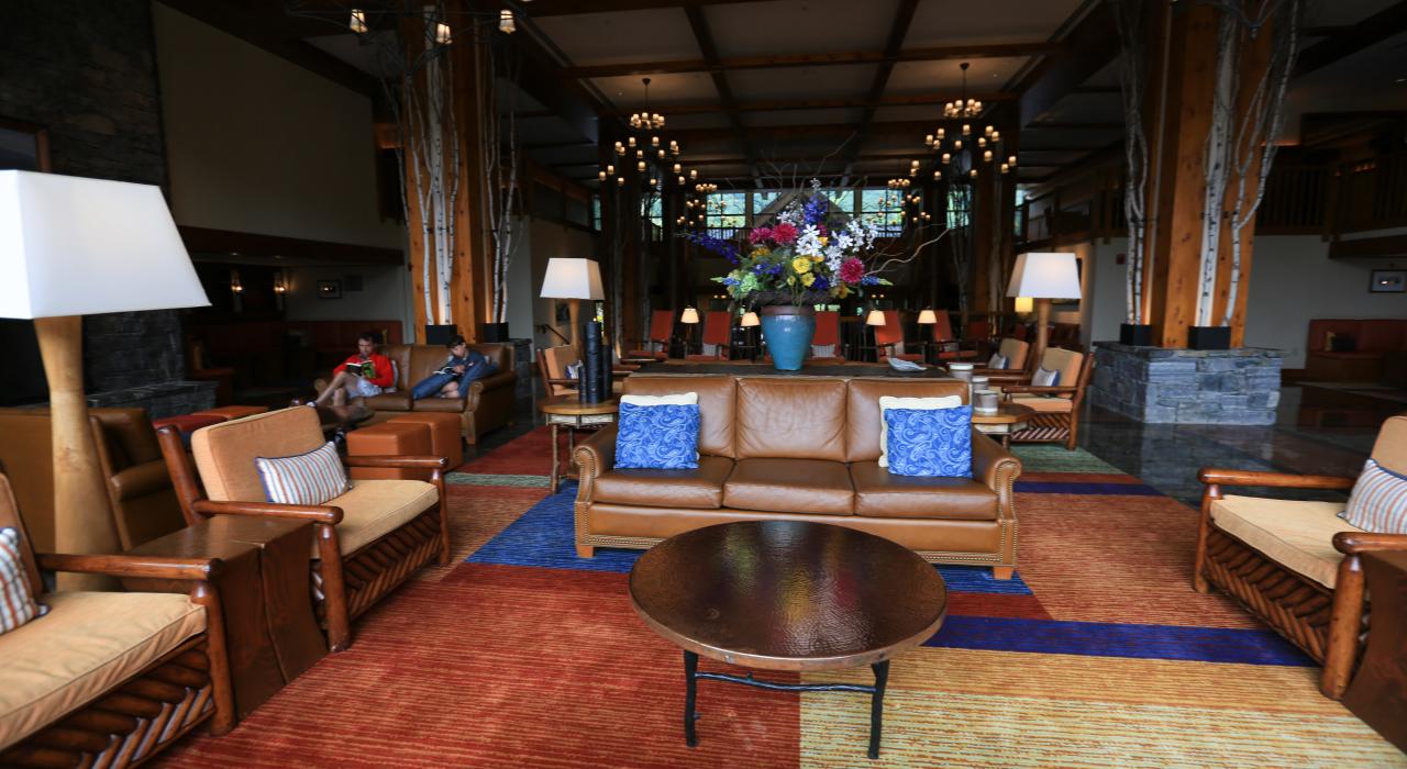 佛蒙特州斯托高山滑雪度假村内部景象