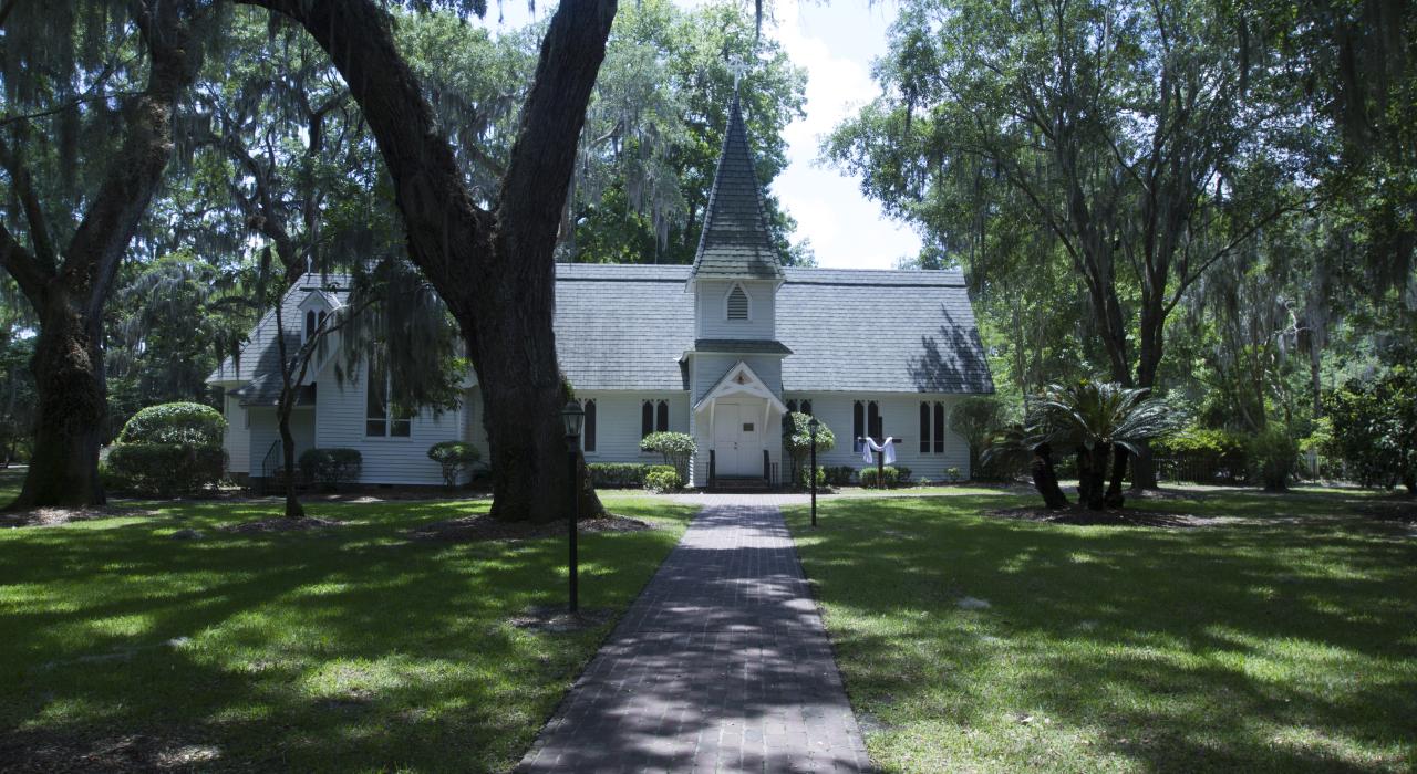 佐治亚州圣西蒙岛上的弗雷德里克基督教堂一景