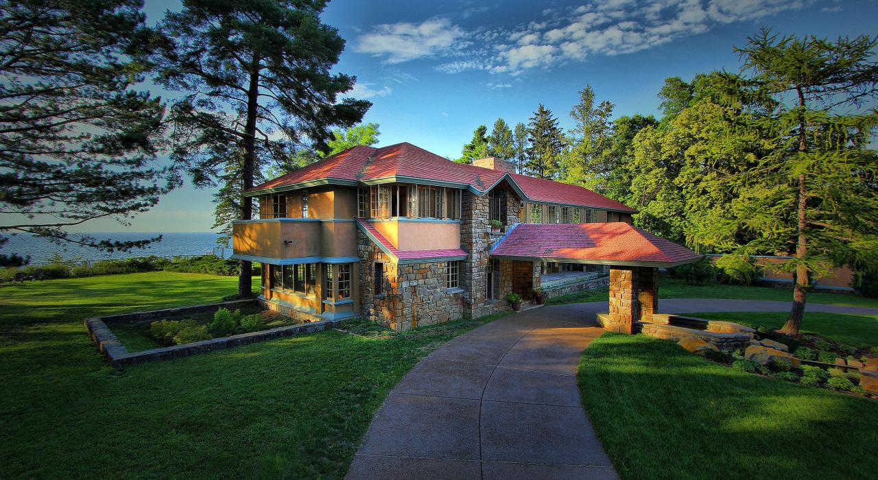 Graycliff 庄园及其庭院