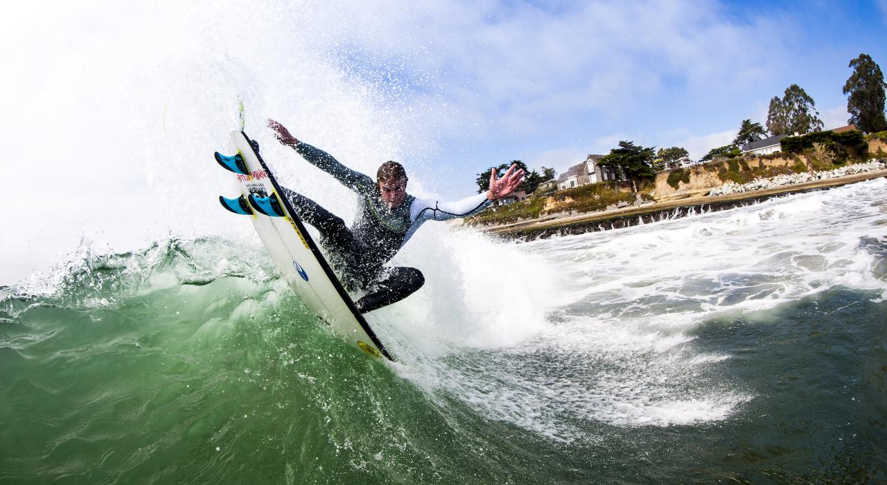 Smooth moves while surfing the waves 