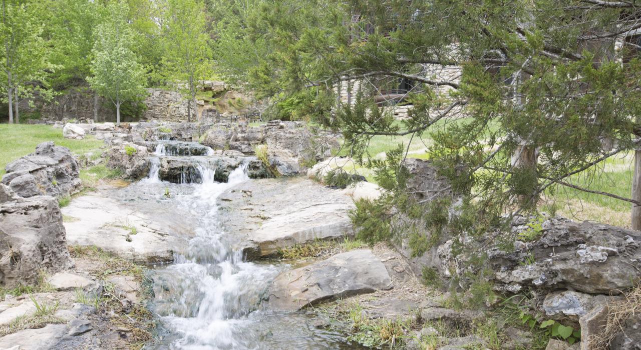 库柏河流经城市中心