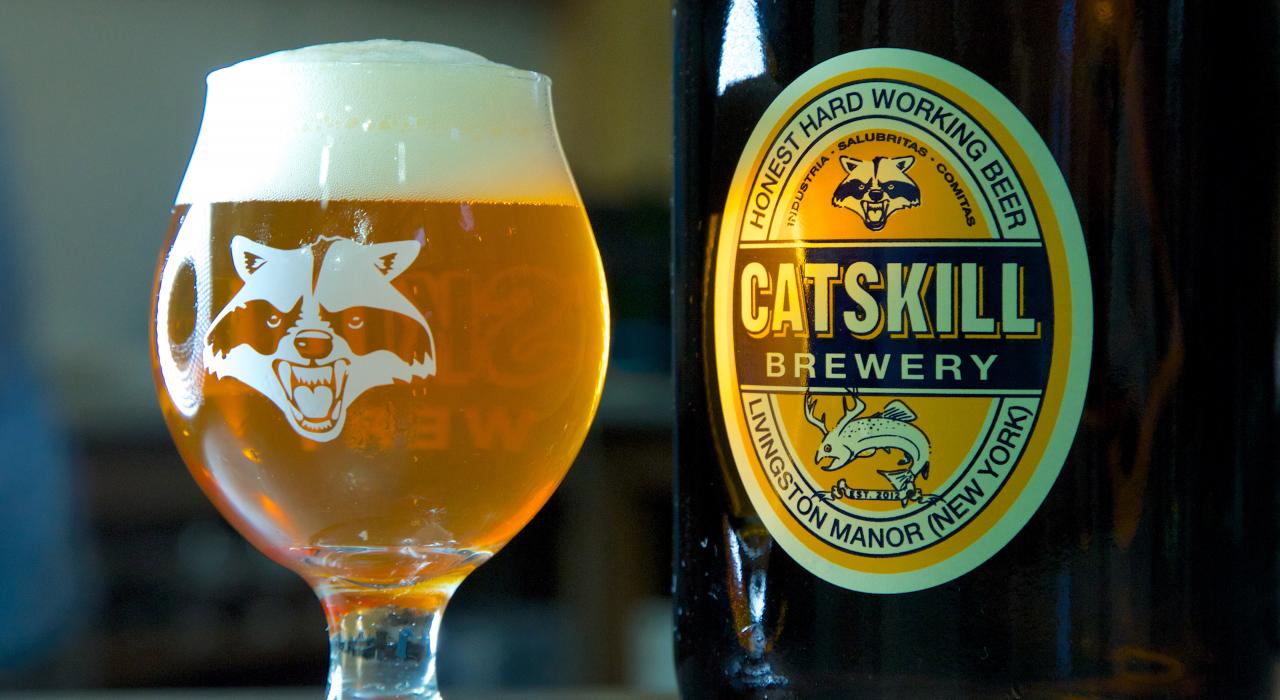 卡茨基尔啤酒厂中新鲜的艾尔啤酒和拉格啤酒