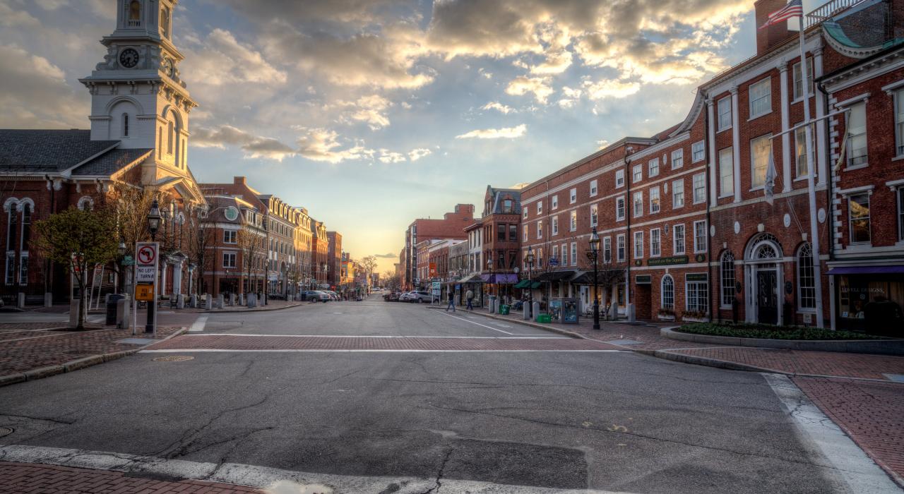 风景如画的国会大街旁伫立着一栋栋风格庄重的砖结构建筑